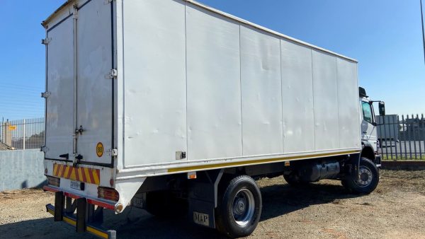 Used 2010 Mercedes Benz - Axor 1823