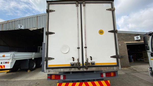 Used 2010 Mercedes Benz Axor 2528 Van Body