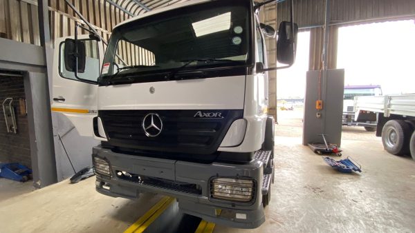 Used 2010 Mercedes Benz Axor 2528 Van Body