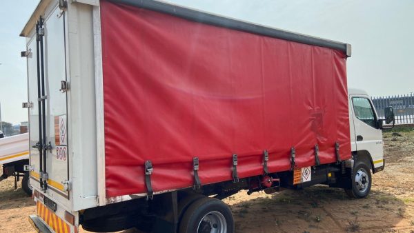 Used 2019 Fuso FE 7 136 Tautliner body