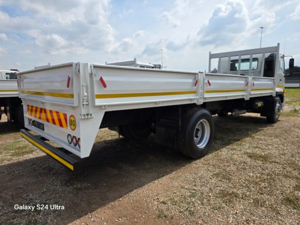 Used 2019 Hino 500 1627 Dropside Truck - Image 5