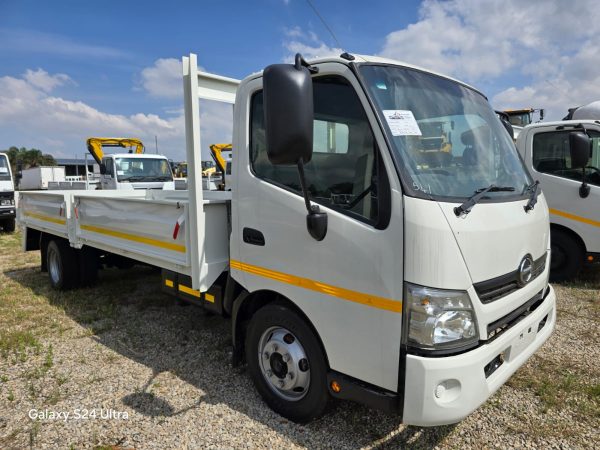 Used 2016 Hino300 915 LWB Automatic Truck