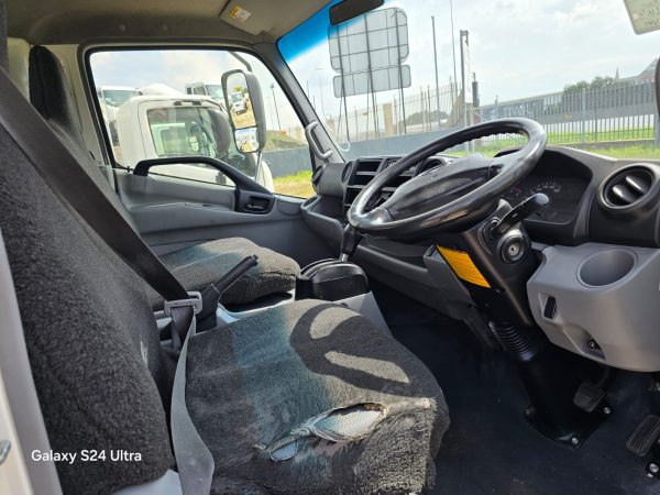 Used 2016 Hino300 915 LWB Automatic Truck - Image 11