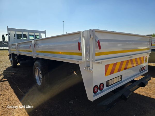 Used 2009 Mercedes Benz Atego 8 Ton Dropside Truck - Image 4