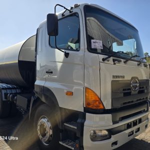 Used 2008 Hino 700 18000L Water Tanker Truck