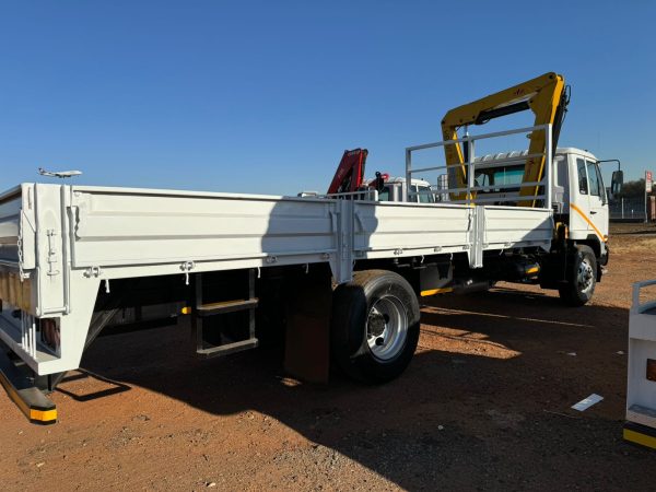 UD80 DROP+HYVA HB107 CRANE - Image 10