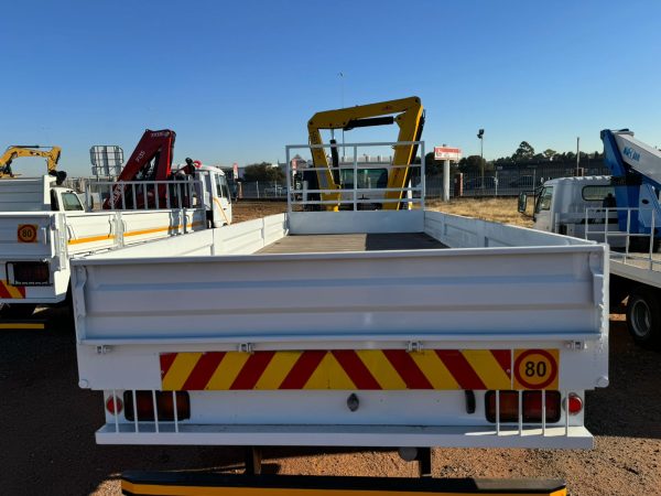UD80 DROP+HYVA HB107 CRANE - Image 12