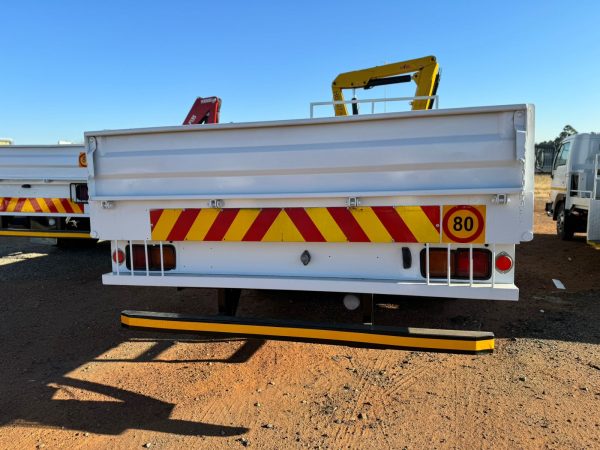 UD80 DROP+HYVA HB107 CRANE - Image 13