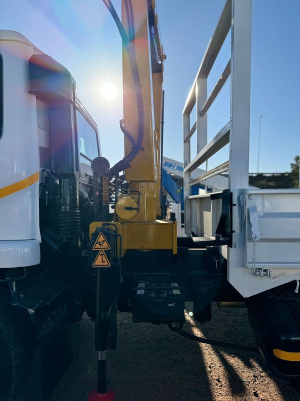UD80 DROP+HYVA HB107 CRANE - Image 18