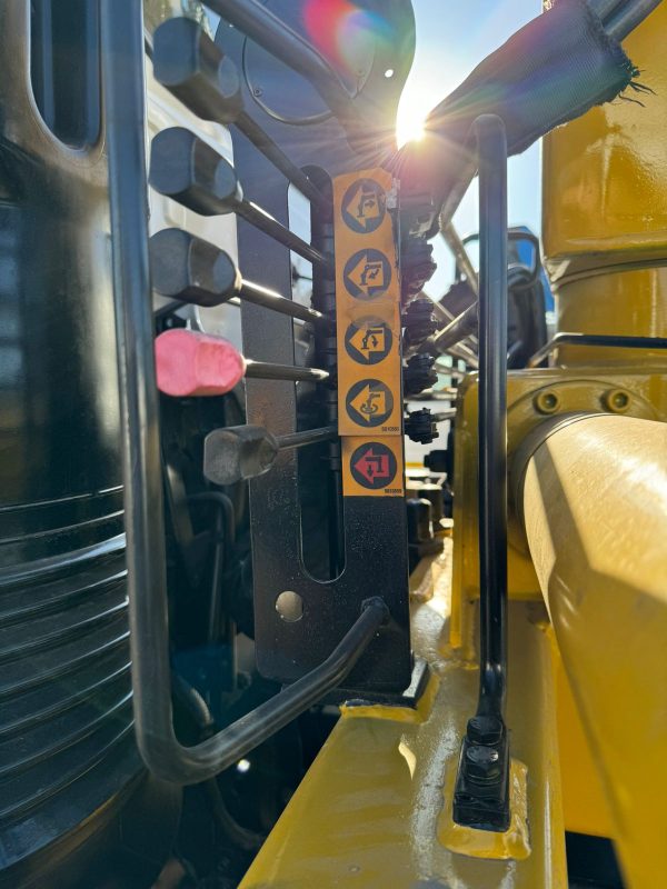 UD80 DROP+HYVA HB107 CRANE - Image 21