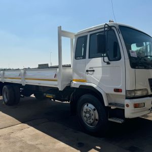 UD 100 DROPSIDE TRUCK