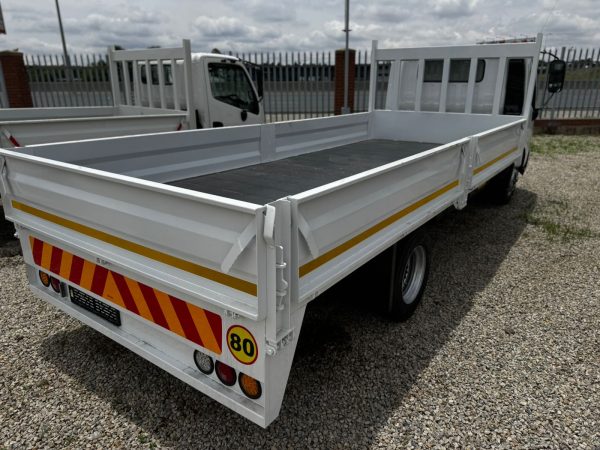 300 915 DROPSIDE TRUCK AUTOMATIC - Image 3