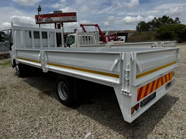 300 915 DROPSIDE TRUCK AUTOMATIC - Image 8