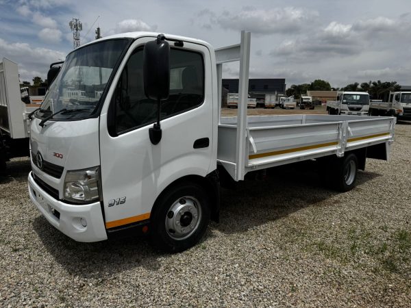 300 915 DROPSIDE TRUCK AUTOMATIC - Image 9