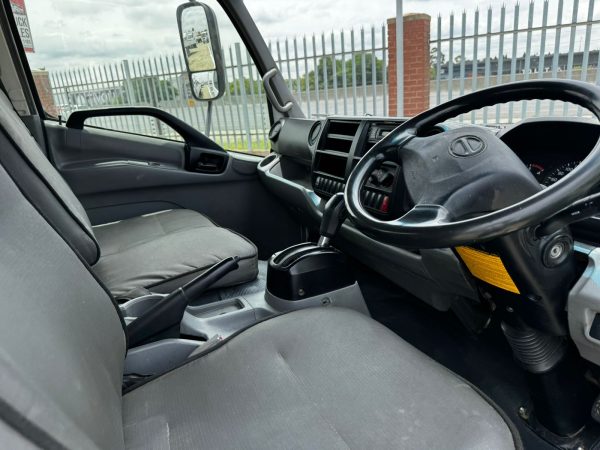 300 915 DROPSIDE TRUCK AUTOMATIC - Image 11