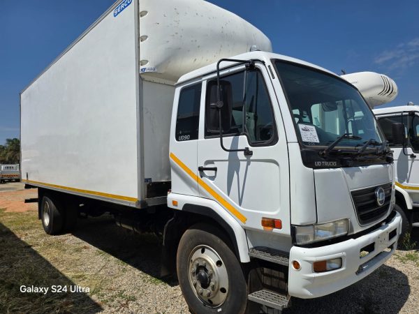 NISSAN UD 90 VAN BODY - Image 3