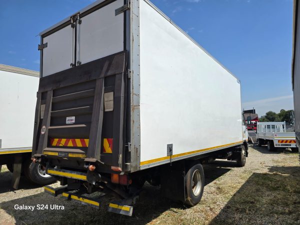 NISSAN UD 90 VAN BODY - Image 8