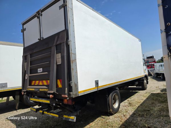 NISSAN UD 90 VAN BODY - Image 9