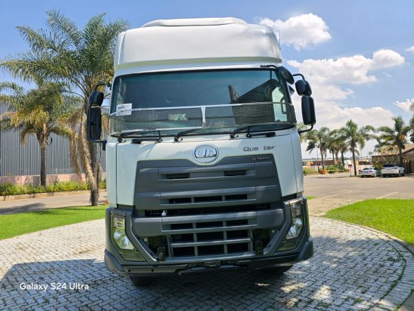 UD QUESTER HORSE 440 6X4 T/T - Image 3