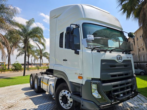 UD QUESTER HORSE 440 6X4 T/T - Image 4