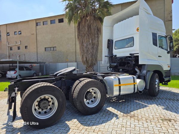 UD QUESTER HORSE 440 6X4 T/T - Image 12