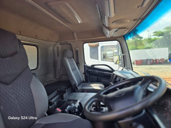 700 2841 10 CUBE TIPPER TRUCK - Image 7