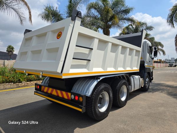 QUESTER GWE 440 10 CUBE TIPPER - Image 26