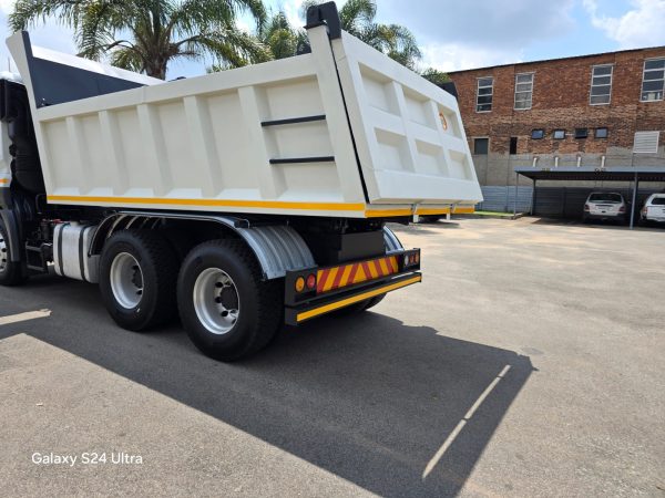 QUESTER GWE 440 10 CUBE TIPPER - Image 27