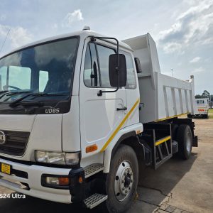NISSAN 6 CUBE TIPPER