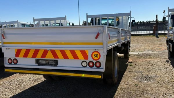 NISSAN UD 100 DROPSIDE - Image 5