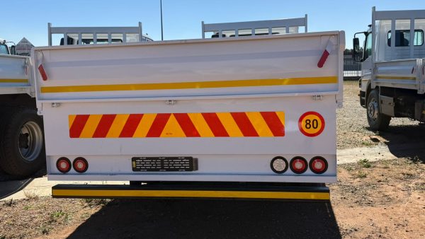 NISSAN UD 90 DROPSIDE - Image 9