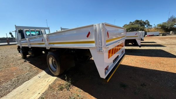 NISSAN UD 90 DROPSIDE - Image 10