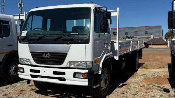 NISSAN UD 90 DROPSIDE - Image 11