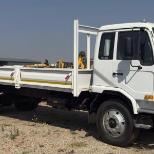 2016 NISSAN UD 90 DROPSIDE