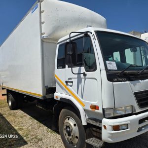 NISSAN UD 90 VAN BODY