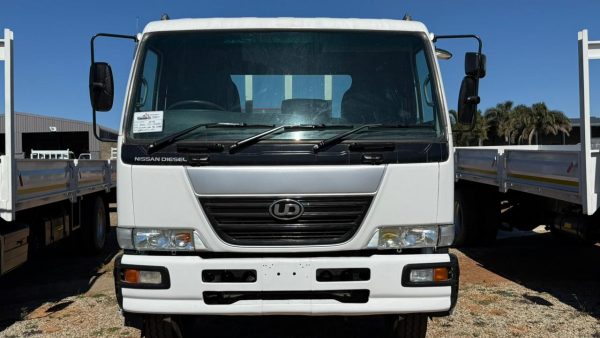 NISSAN UD 90 DROPSIDE - Image 15