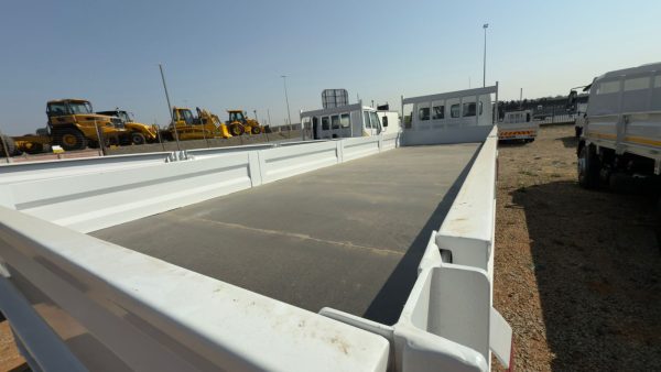 2004 MERC BENZ 1317 DROPSIDE TRUCK - Image 7