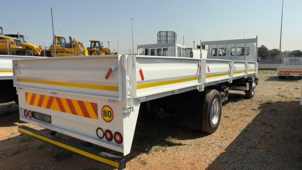 2004 MERC BENZ 1317 DROPSIDE TRUCK - Image 4