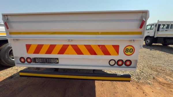 2015 HINO 500 1626 DROPSIDE TRUCK - Image 4