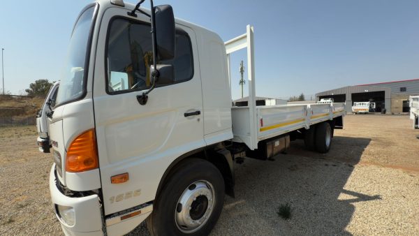 2018 HINO 500 1626 DROPSIDE TRUCK - Image 3