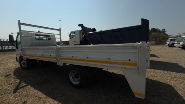 2015 HINO 300 814 DROPSIDE TRUCK - Image 5