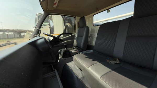 2015 HINO 300 814 DROPSIDE TRUCK - Image 4