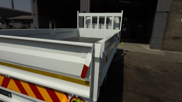 2008 NISSAN UD B35 FLAT DEACK TRUCK - Image 5