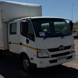 2013 HINO 300 DDOUBLE CAB CHERRY PICKER