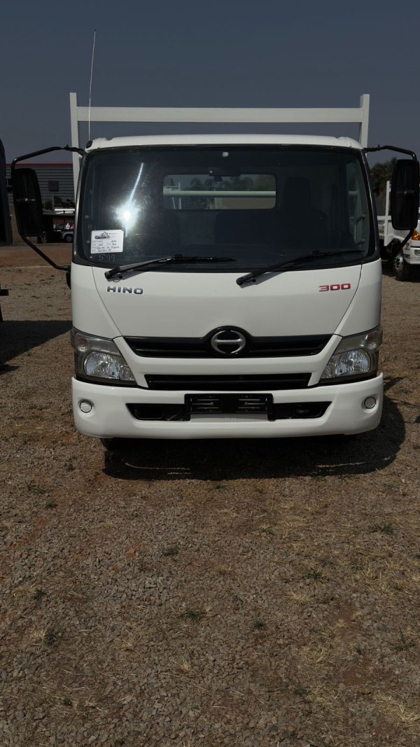 2015 HINO 300 814 DROPSIDE TRUCK - Image 2