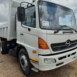 2016 HINO 500 6CUBR TIPPER TRUCK